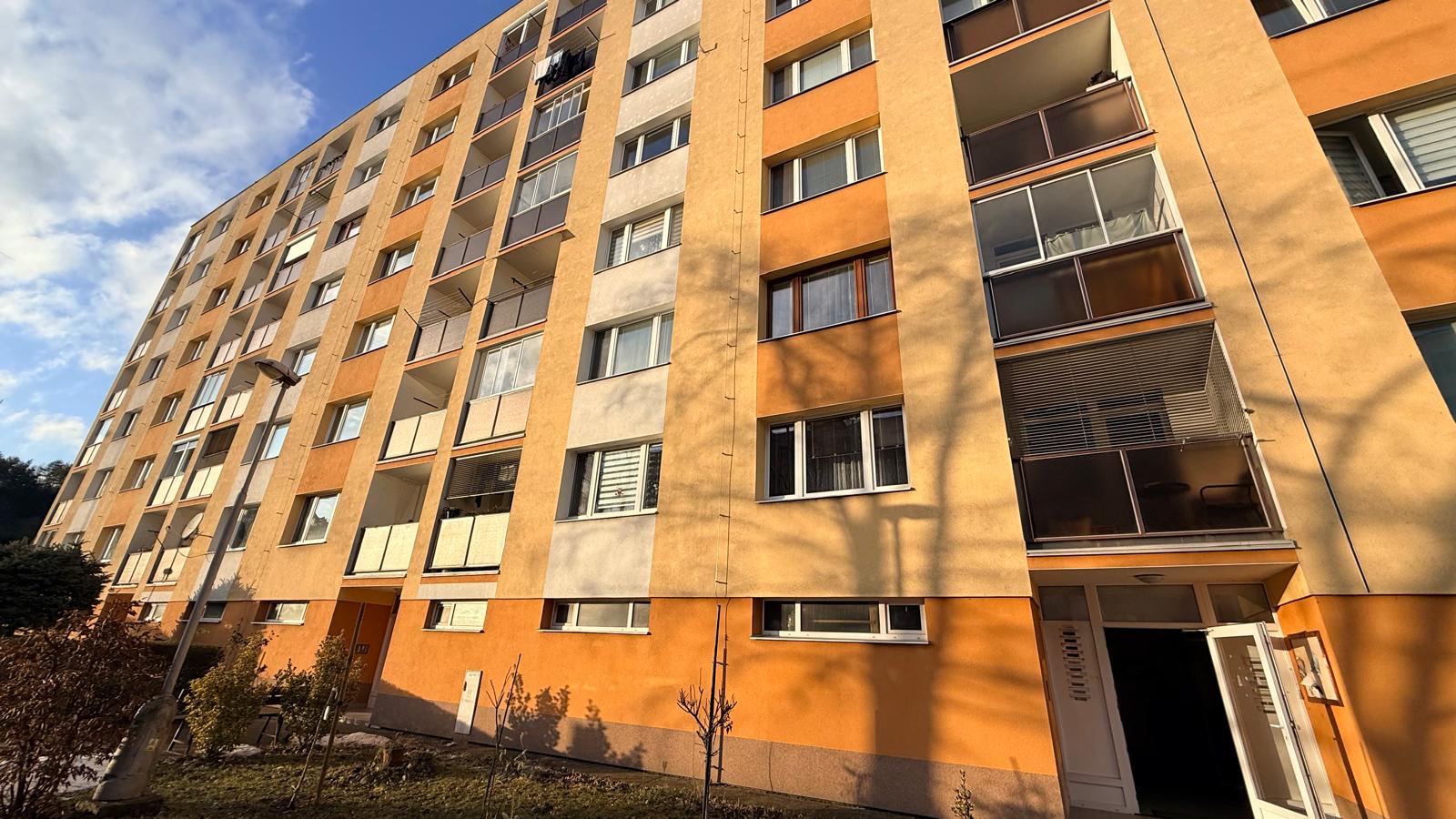 NA PREDAJ 3-IZBOVÝ BYT V BANSKEJ BYSTRICI – RADVAŇ