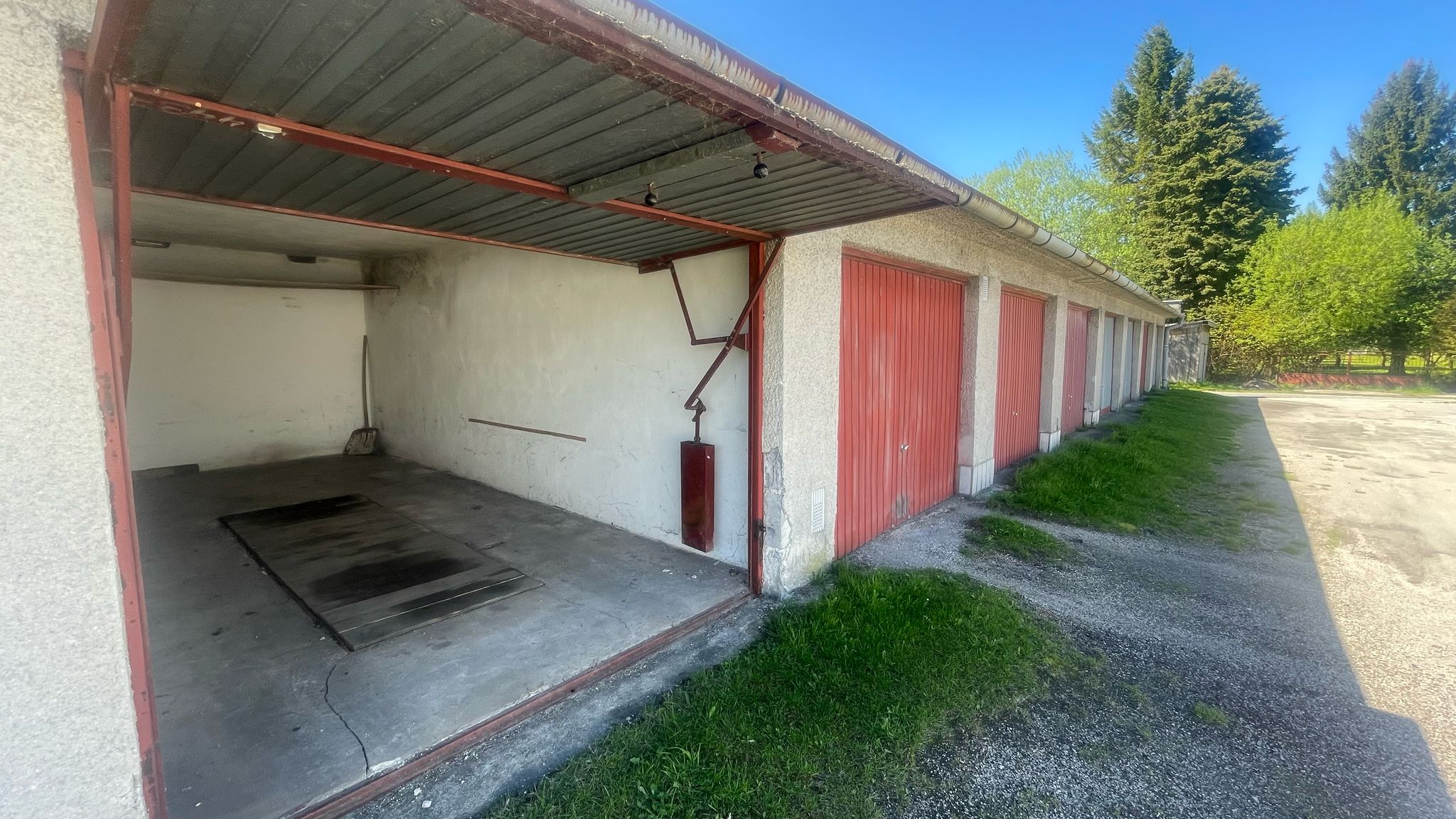NA PREDAJ GARÁŽ V TURČIANSKYCH TEPLICIACH