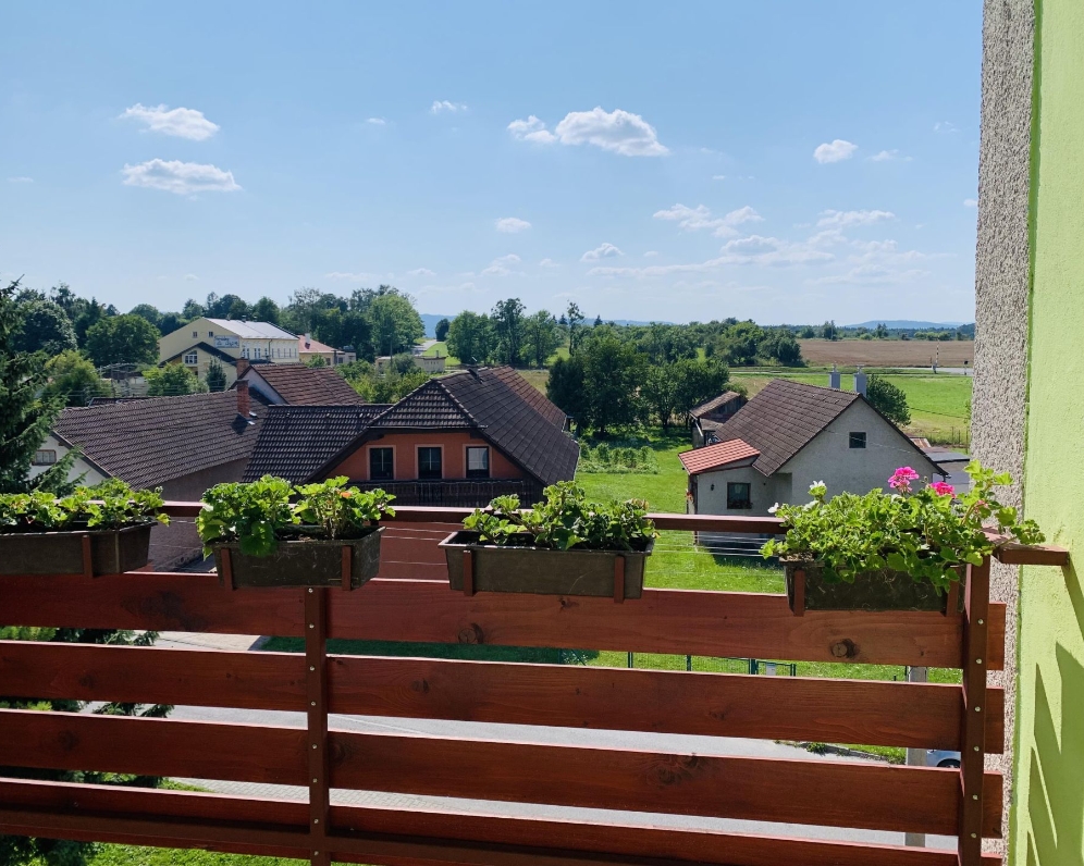 Už nehľadajte iné, tento 4-izbový byt vám vynahradí aj bývanie v dome